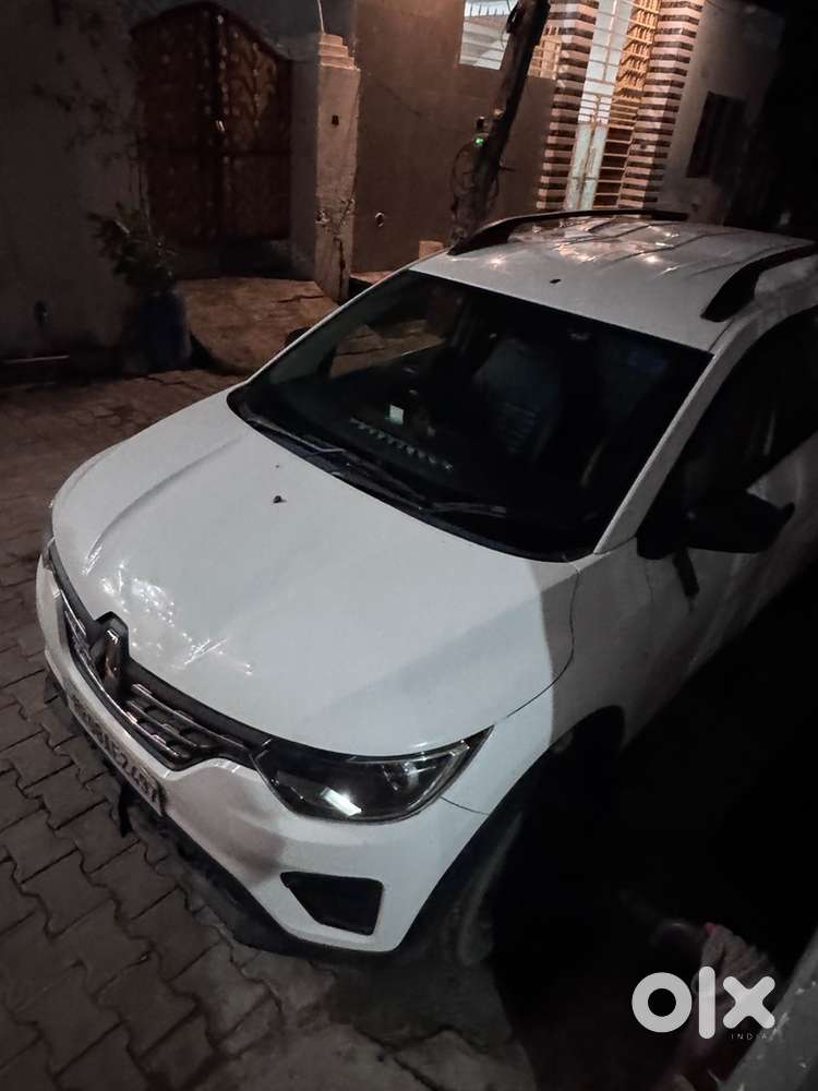 2022 Renault Triber Petrol Manual