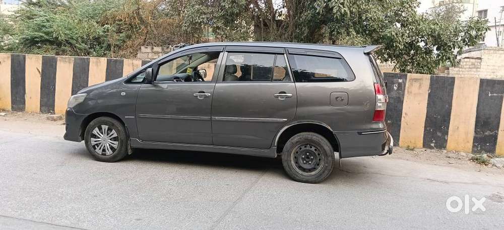 Toyota Innova 2009-2011 2.5 Gx 8 Str, 2012, Diesel