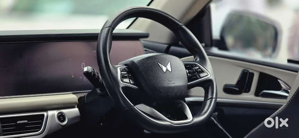 Mahindra Xuv700 Ax7 Luxury Pack Awd, 2023, Diesel