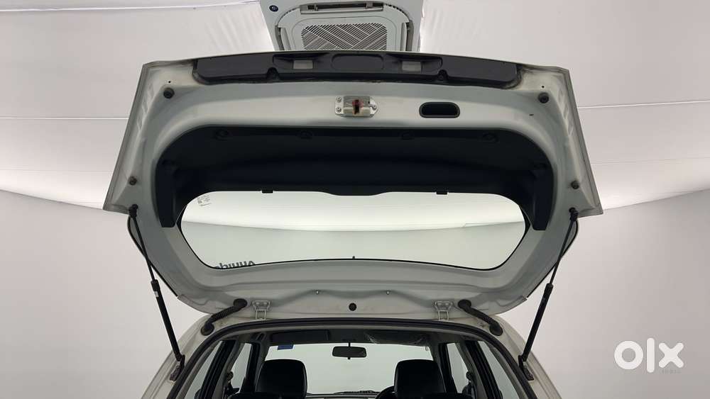 Maruti Suzuki Swift Vvt Vxi, 2016, Petrol