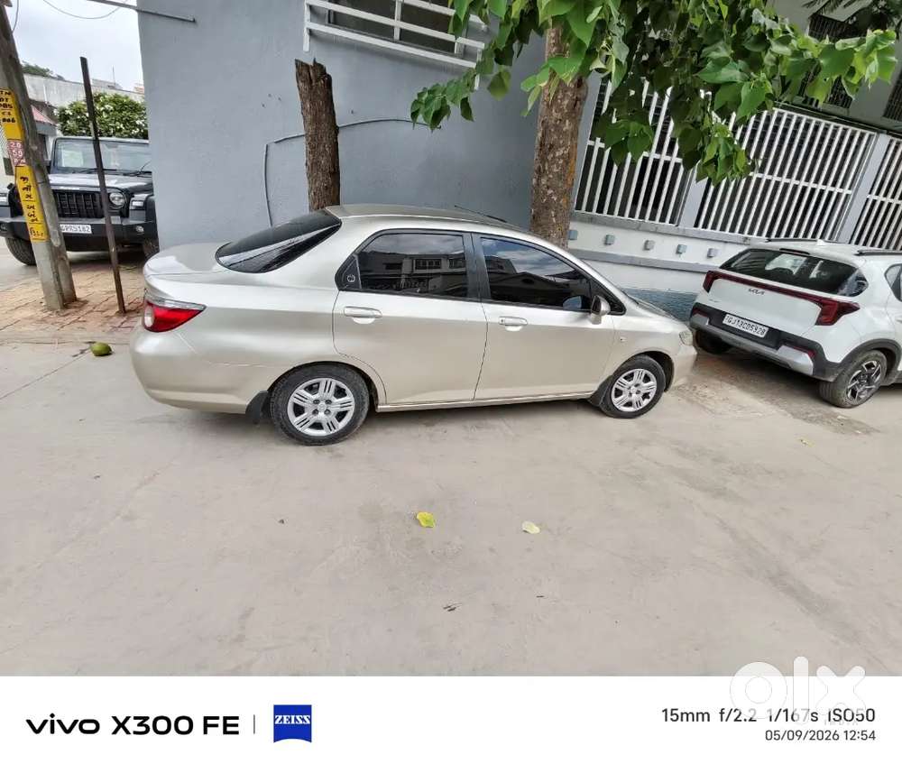 * Honda City વેચવાની છે *

 ગાડીની માહિતી

 ગાડી : Honda C