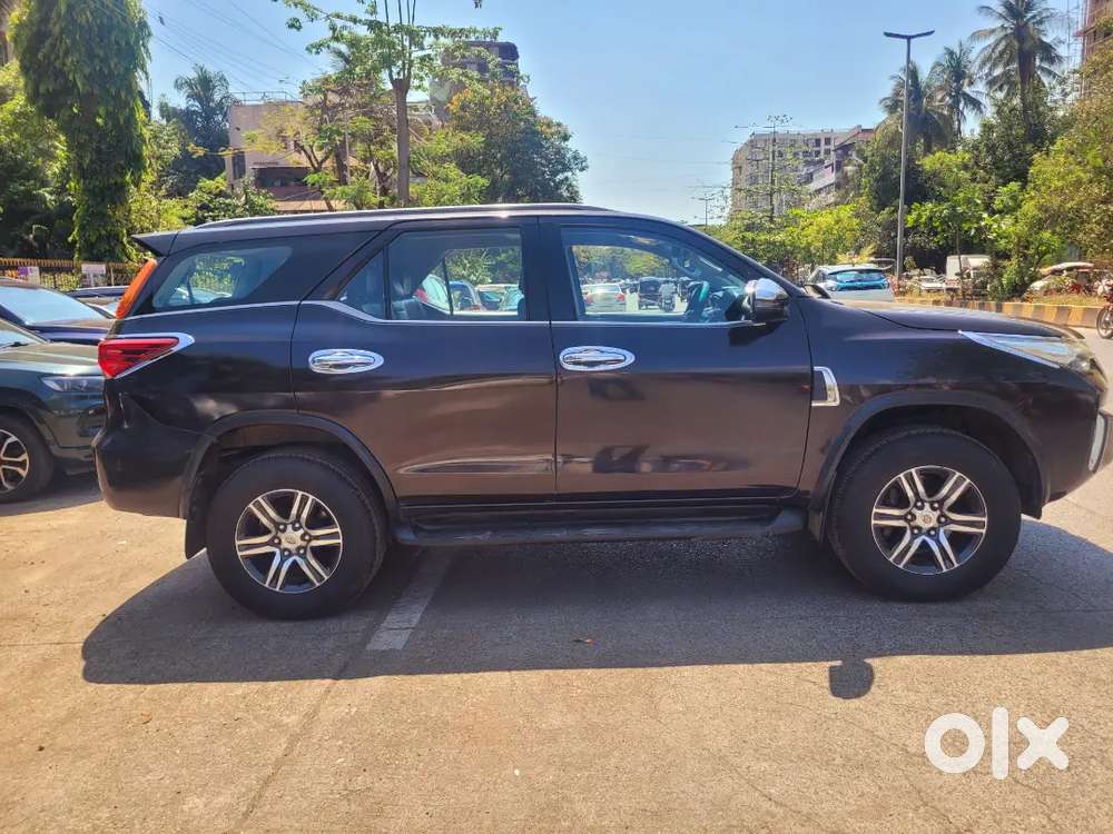 Toyota Fortuner 2017 Diesel 69000 Km Driven Automatic