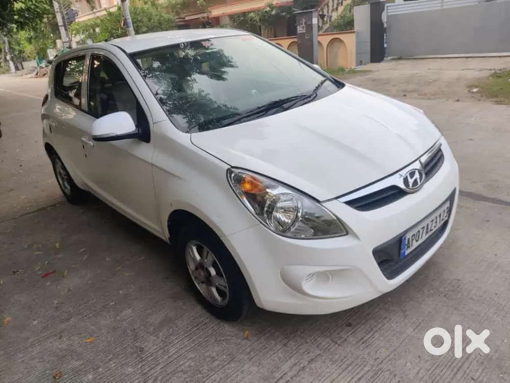 Hyundai I20 2011 Diesel 120000 Km Driven