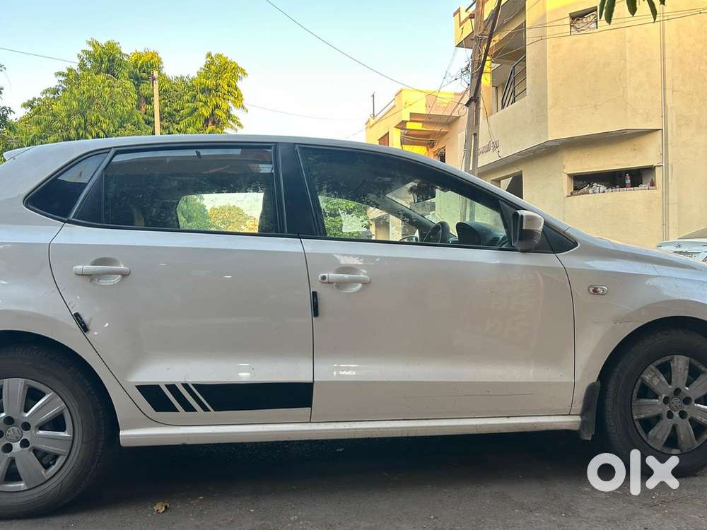Volkswagen Polo Petrol Manual 2012