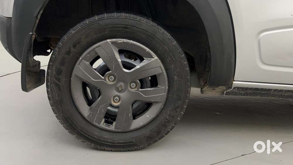 Renault Kwid 2019-ongoing 1.0 Rxt Amt (o), 2018, Petrol