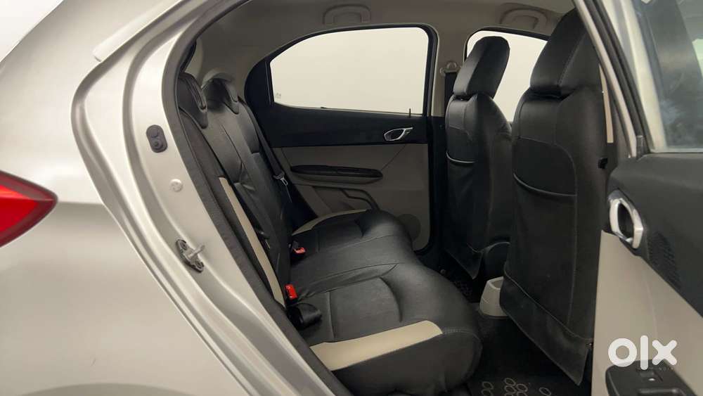 Tata Tiago Xza, 2017, Petrol