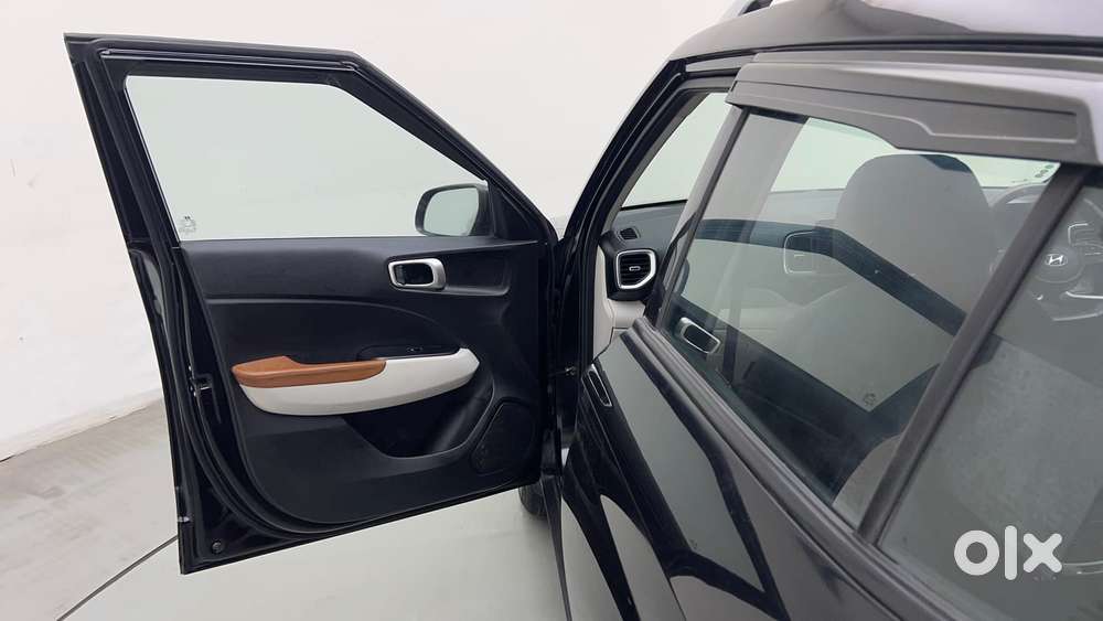 Hyundai Venue 1.0 S (o) Turbo Dct, 2023, Petrol