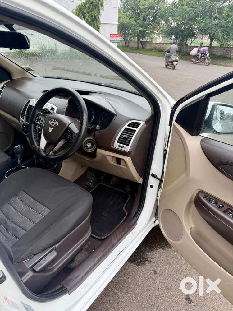 Hyundai I20 Sportz Petrol 2011
