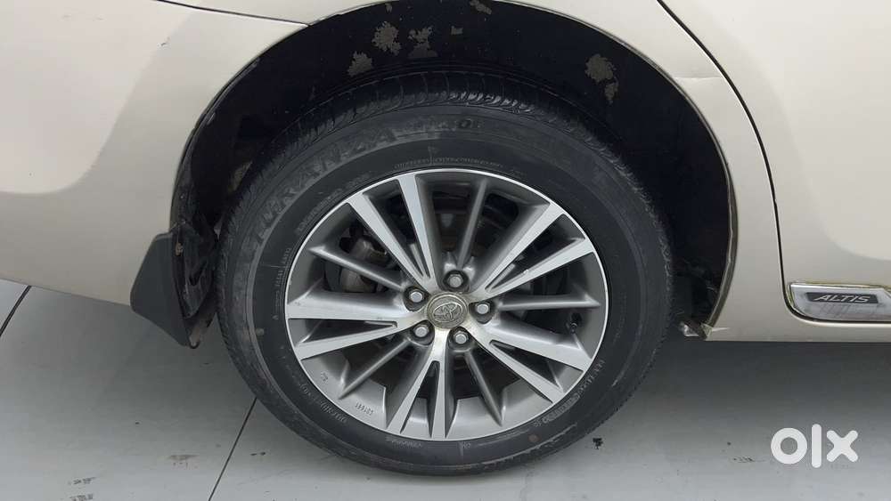 Toyota Corolla Altis 2013-2017 Vl At, 2016, Petrol