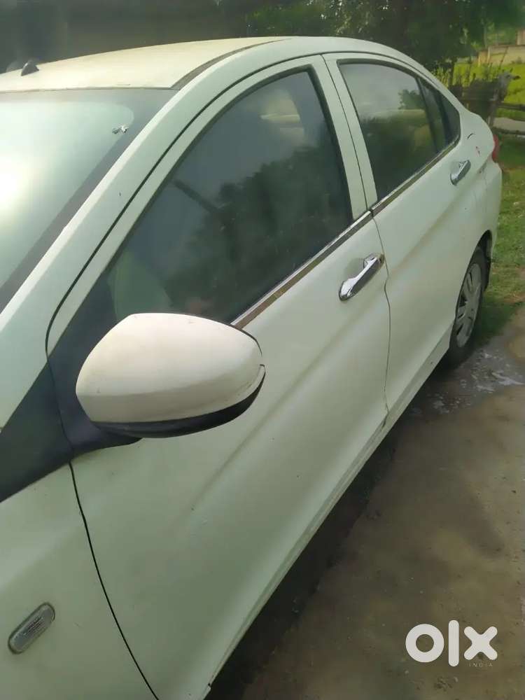 Cng-27/km,petrol 16+ Km, Family Car