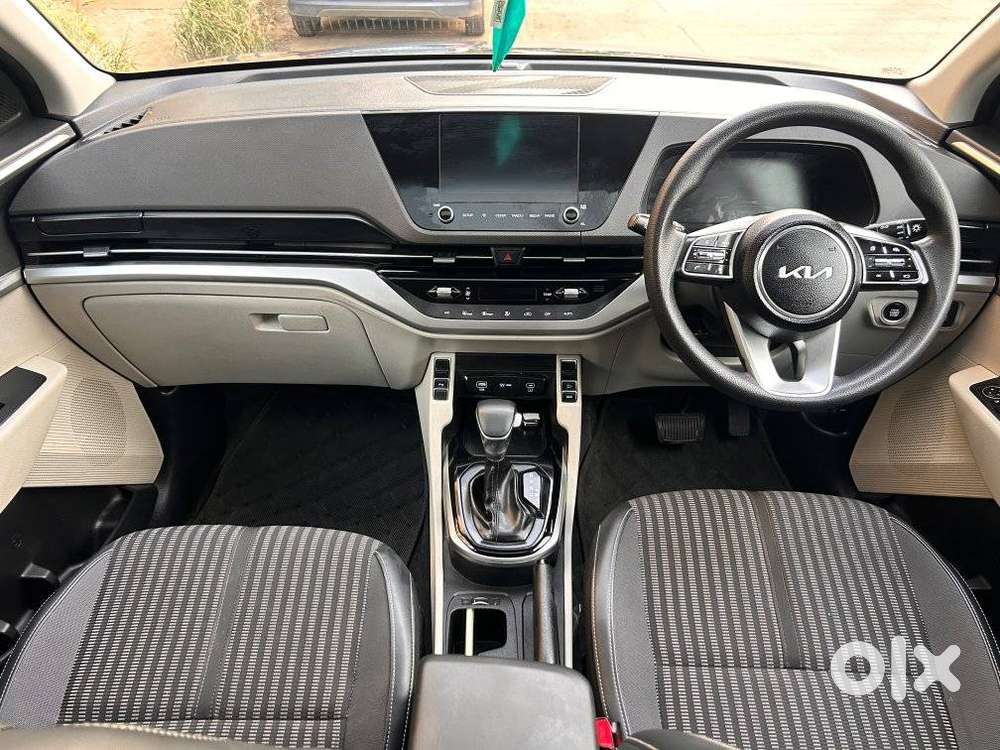 Kia Carens 1.4 Prestige Plus Turbo Dct 7 Str, 2024, Petrol