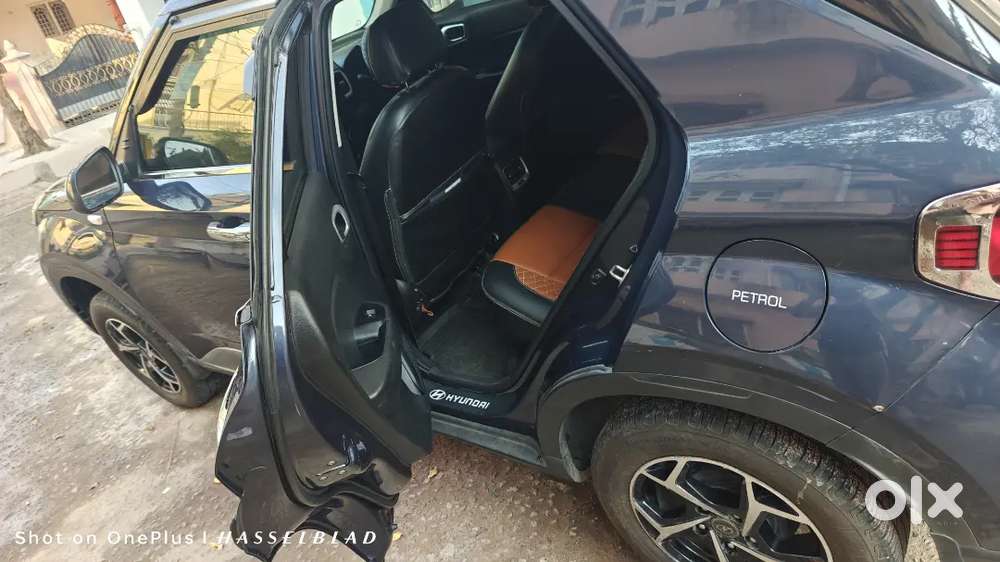 Hyundai Venue 2022 Petrol Well Maintained