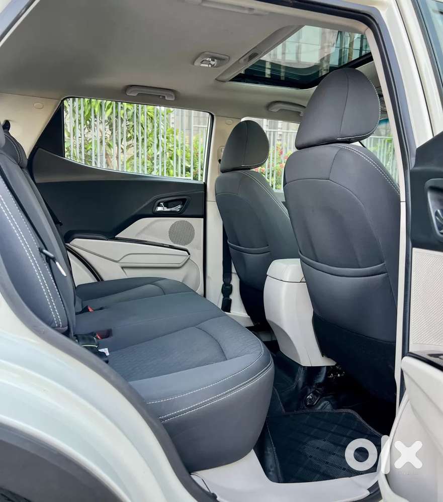 Mahindra Xuv300 W8 Diesel, 2023, Diesel