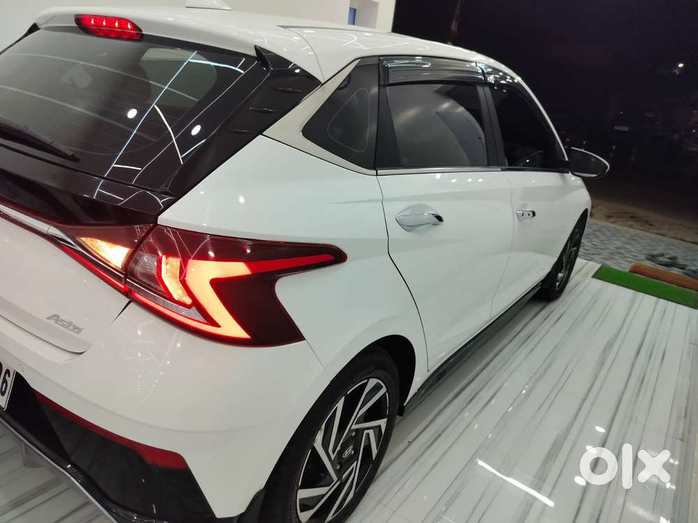 Hyundai I20 Asta (o) 1.2 Mt, 2023, Petrol