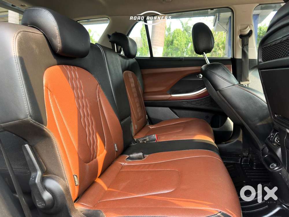 Hyundai Alcazar 2.0 Signature (o) Petrol At 7 Str, 2022, Petrol