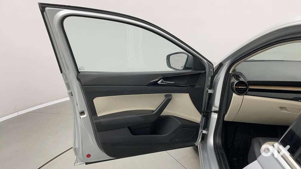 Skoda Slavia Style 1.0l Tsi At, 2023, Petrol