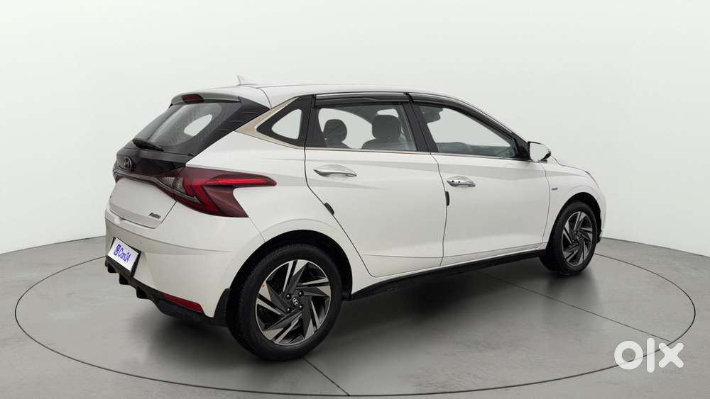 Hyundai New I20 1.2 Asta (o) Ivt, 2022, Petrol