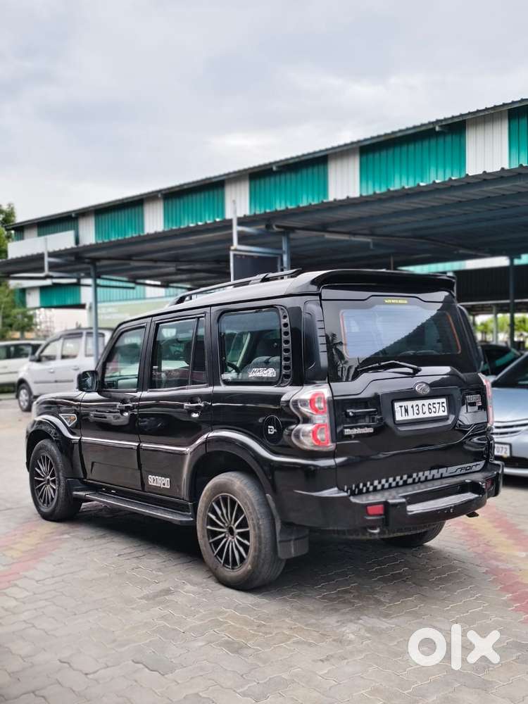 Mahindra Scorpio S10, 2015, Diesel