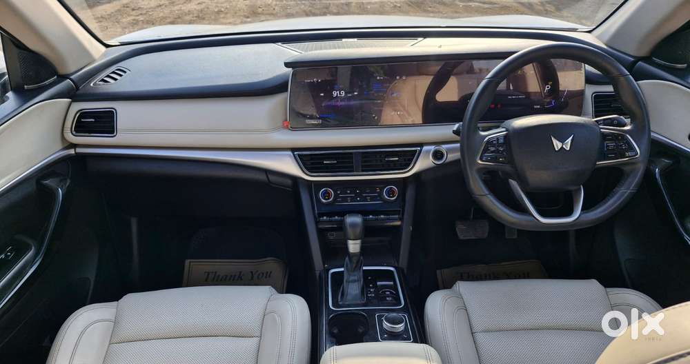 Mahindra Xuv700 2.0 Ax 7 Petrol At Luxury Pack Str, 2025, Petrol