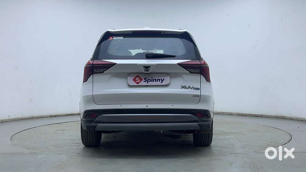 Mahindra Xuv700 2.2 Ax 5 Diesel At Str, 2021, Diesel