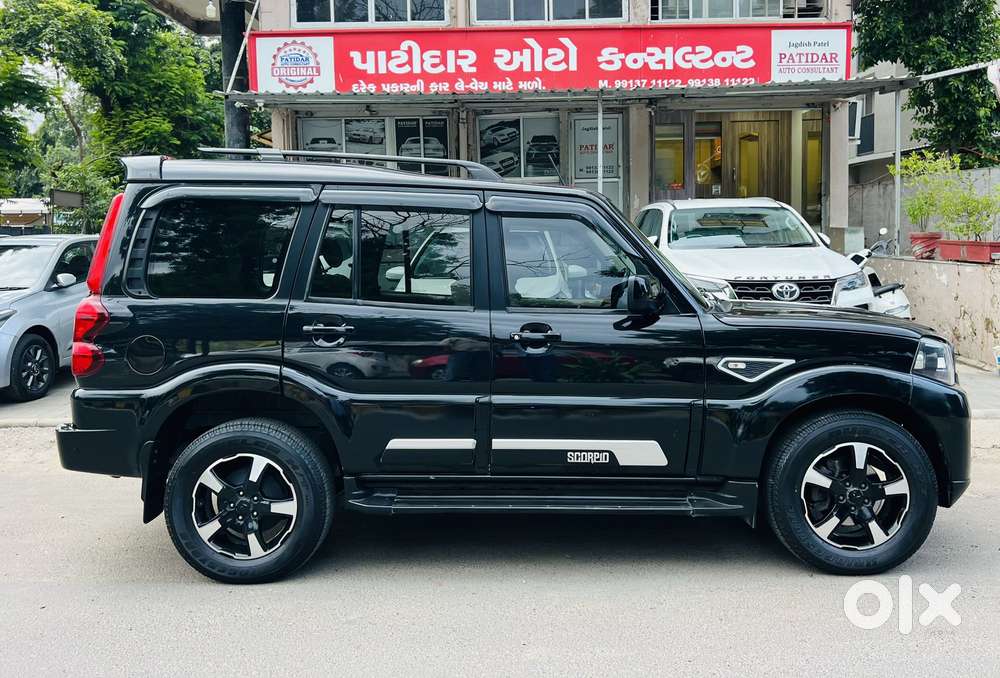 Mahindra Scorpio Classic 2.2 S 11 Mt 7 Str, 2023, Diesel