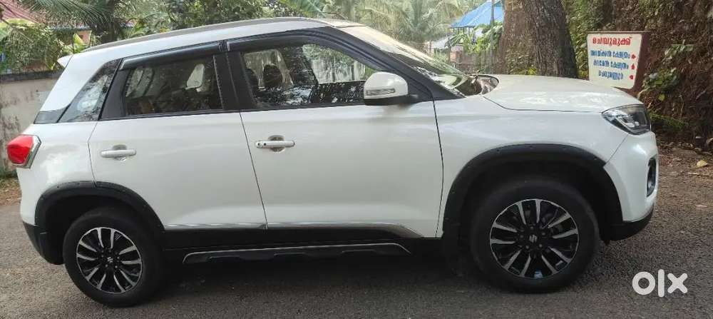 2020 Brezza Zxi +