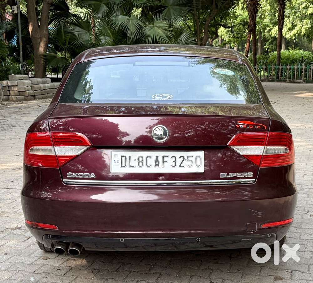 Skoda Superb Elegance 1.8 Tsi At, 2014, Petrol