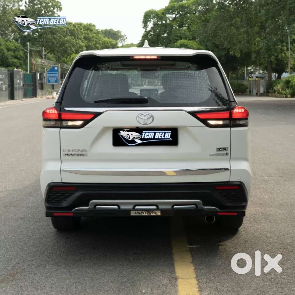 Toyota Innova Hycross 2.0 Zx Hybrid 7 Str, 2023, Petrol
