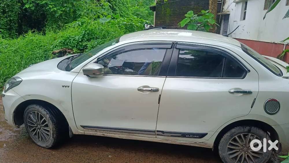 Maruti Suzuki Dzire 2017 Petrol 42000 Km Driven