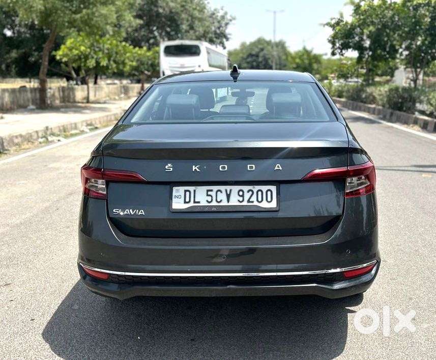 Skoda Slavia 1.0 Tsi Style At, 2023, Petrol