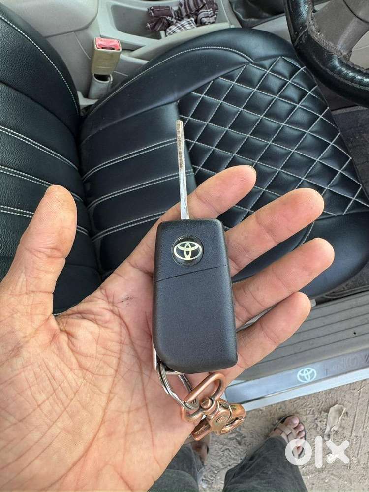 Toyota Innova 2010 Diesel 250000 Km Driven