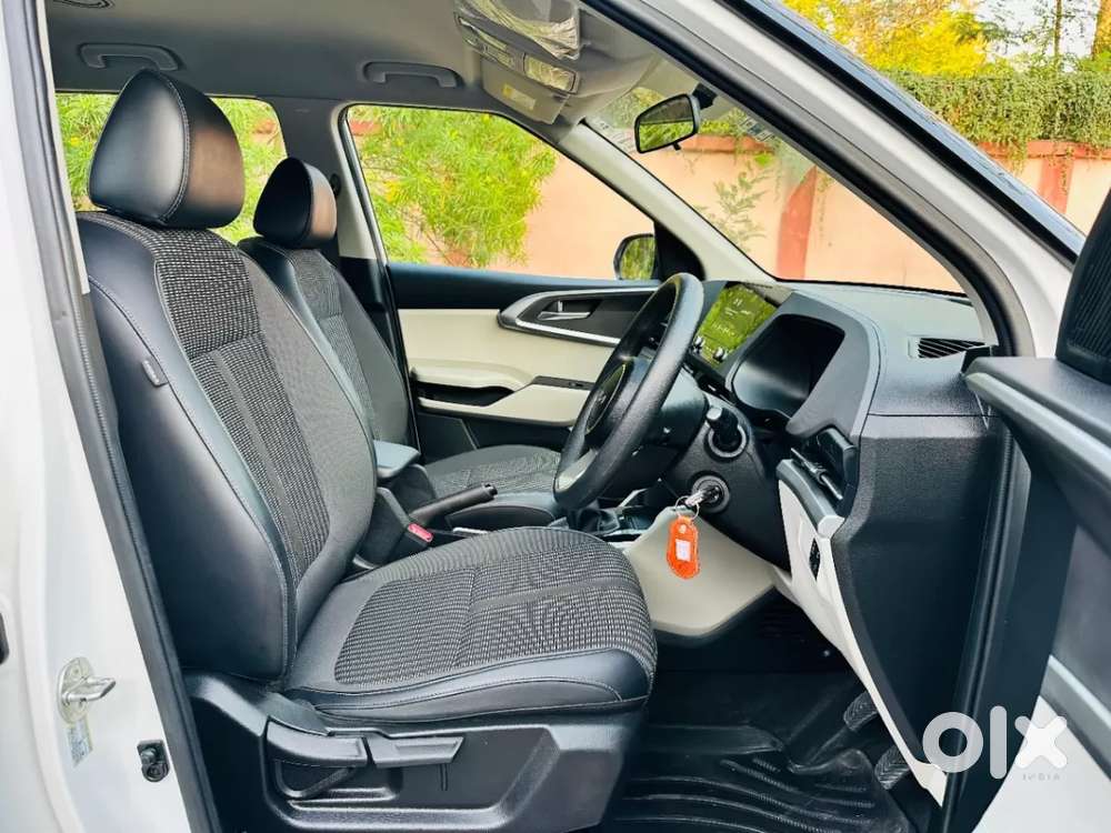 Kia Carens 1.4 Prestige 7 Str, 2023, Petrol