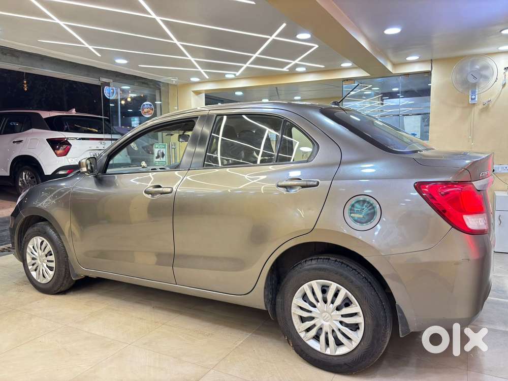 Maruti Suzuki Dzire 1.2 Vxi, 2022, Petrol