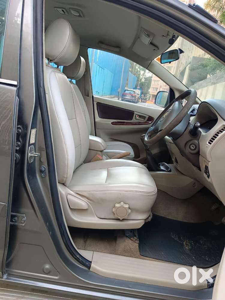 Toyota Innova 2004-2011 2.0 G1 Bsiv, 2010, Diesel