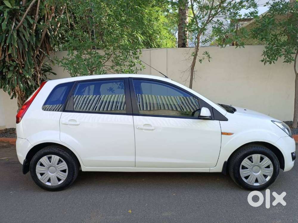 Ford Figo Diesel Titanium, 2011, Petrol