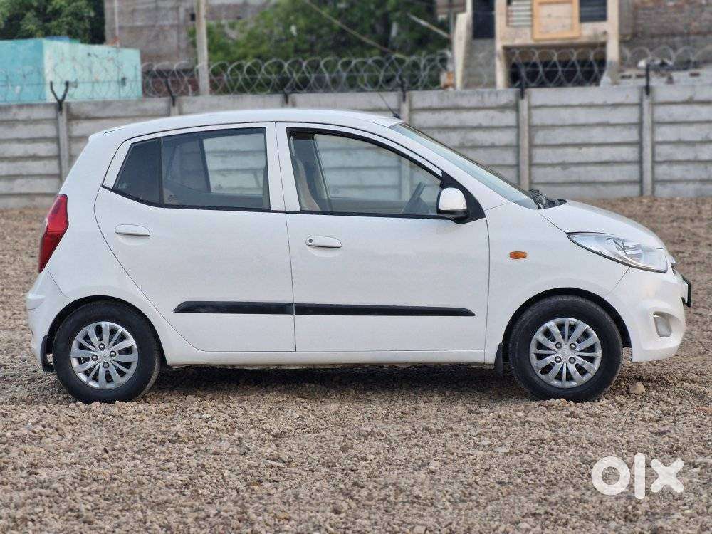Hyundai I10 Sportz 1.1l, 2014, Cng & Hybrids