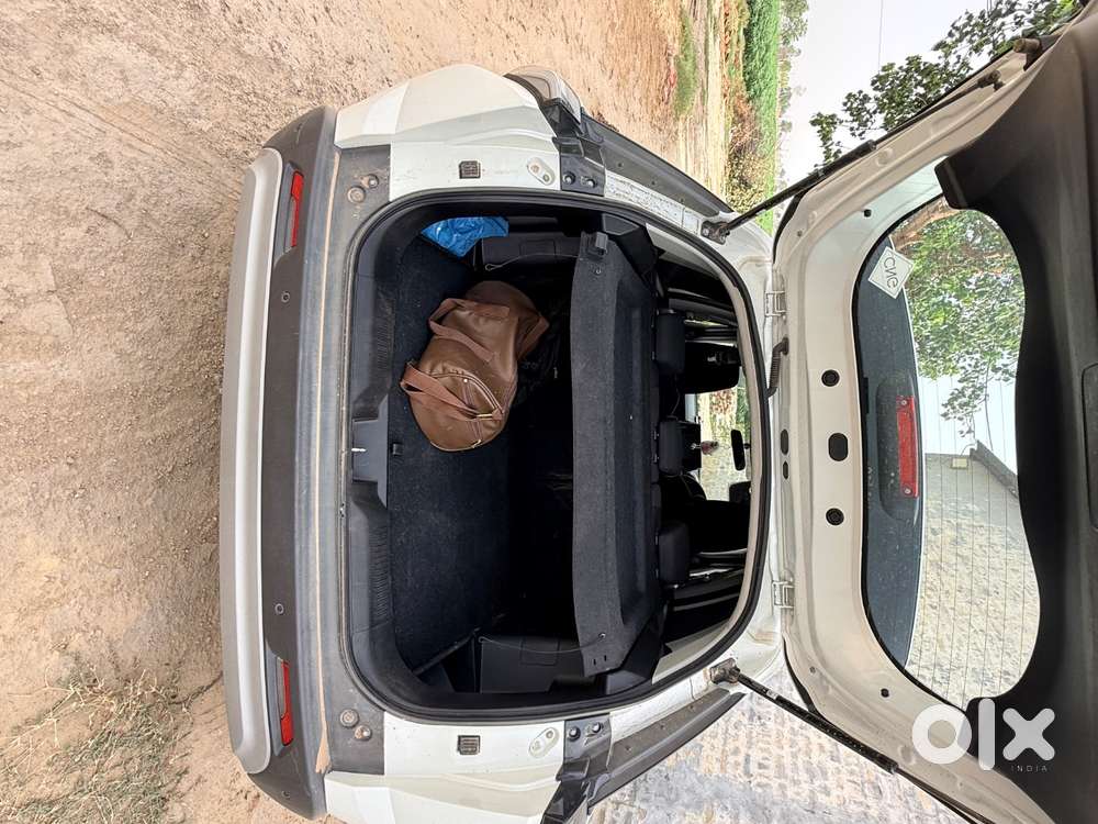 Maruti Suzuki Victoris 2026 15000 Km Driven