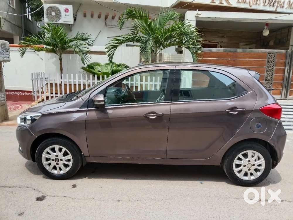 Tata Tiago Xza, 2018, Petrol