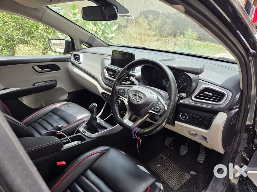 Tata Altroz Petrol 2021 Yearly Vehicle