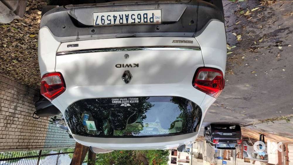 Automatic Kwid Rxl White