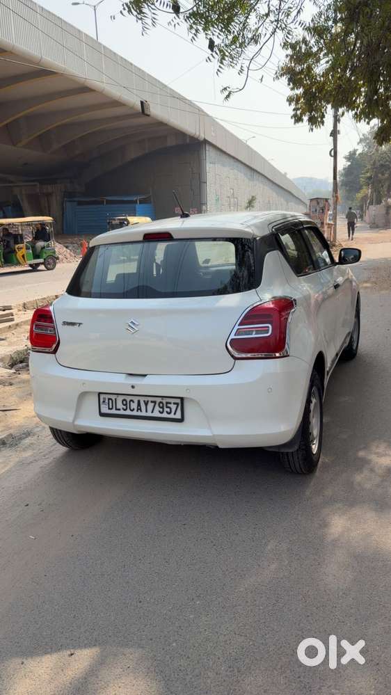 Maruti Suzuki Swift Lxi Optional-o, 2022, Petrol