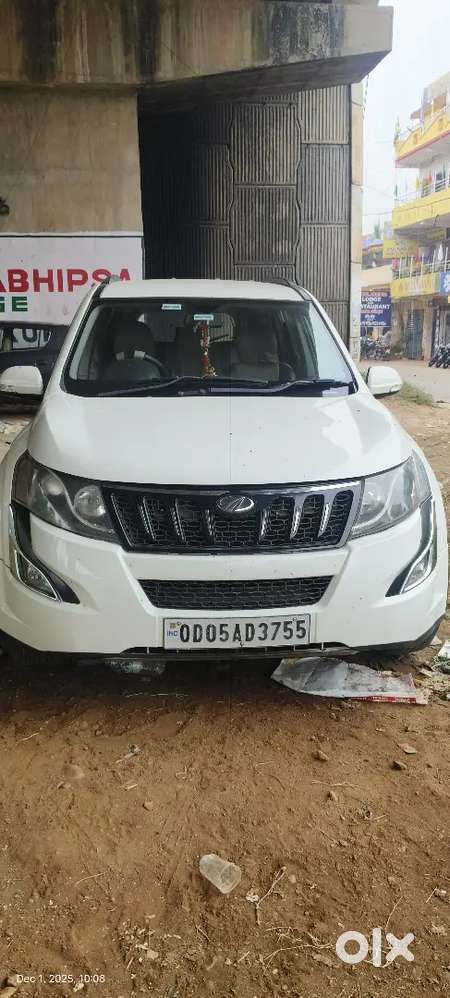 Mahindra Xuv500 2wd 2017