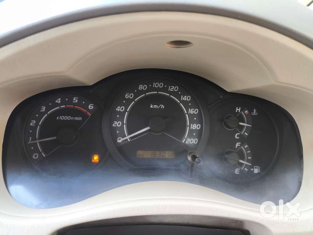 Toyota Innova 2.5 Vx 8 Str Bs-iii, 2008, Diesel