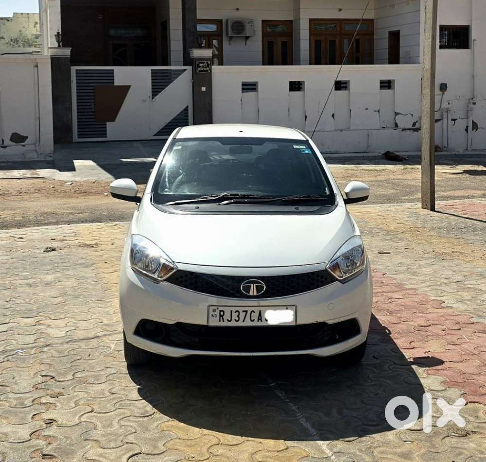 Tata Tiago 1.2 Revotron Xm, 2016, Petrol