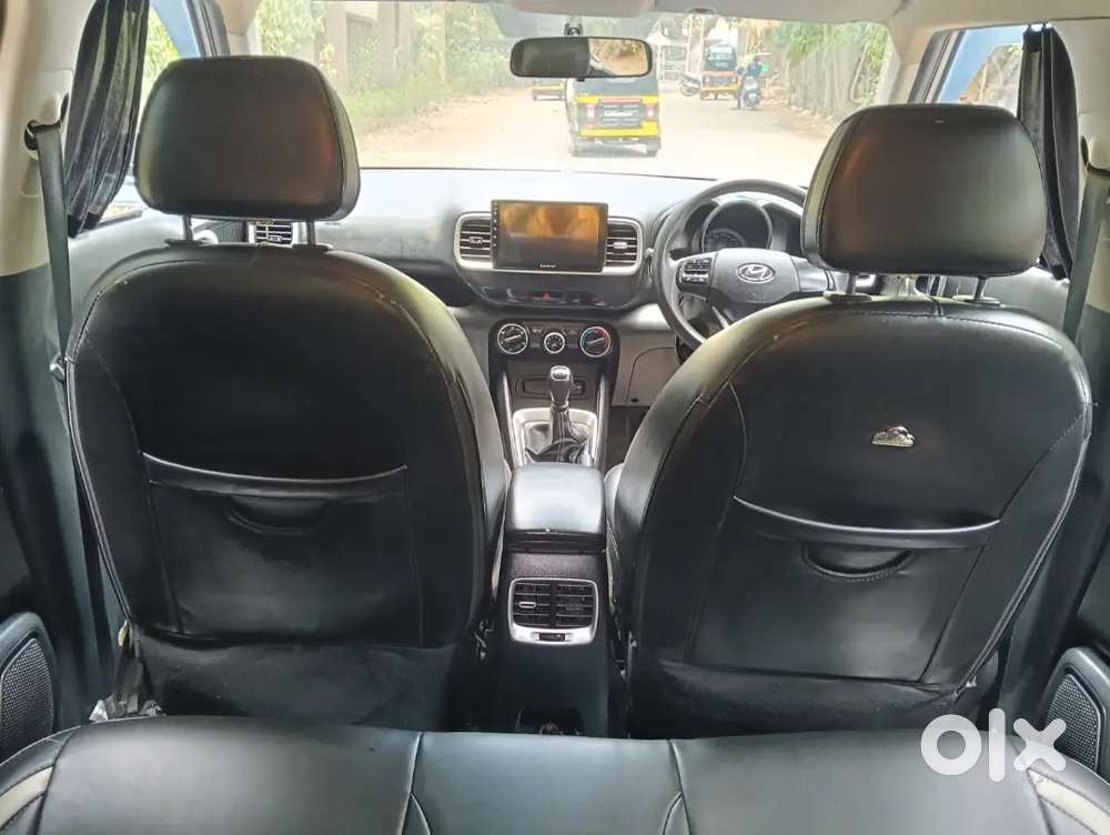 Hyundai Venue 2022 Petrol 68000 Km Driven