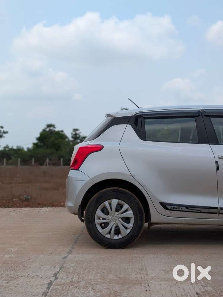 Maruti Suzuki Swift 2018 Vxi, 2019, Petrol