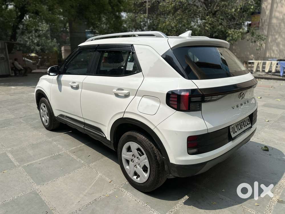 Hyundai Venue 1.2 S (o), 2022, Petrol