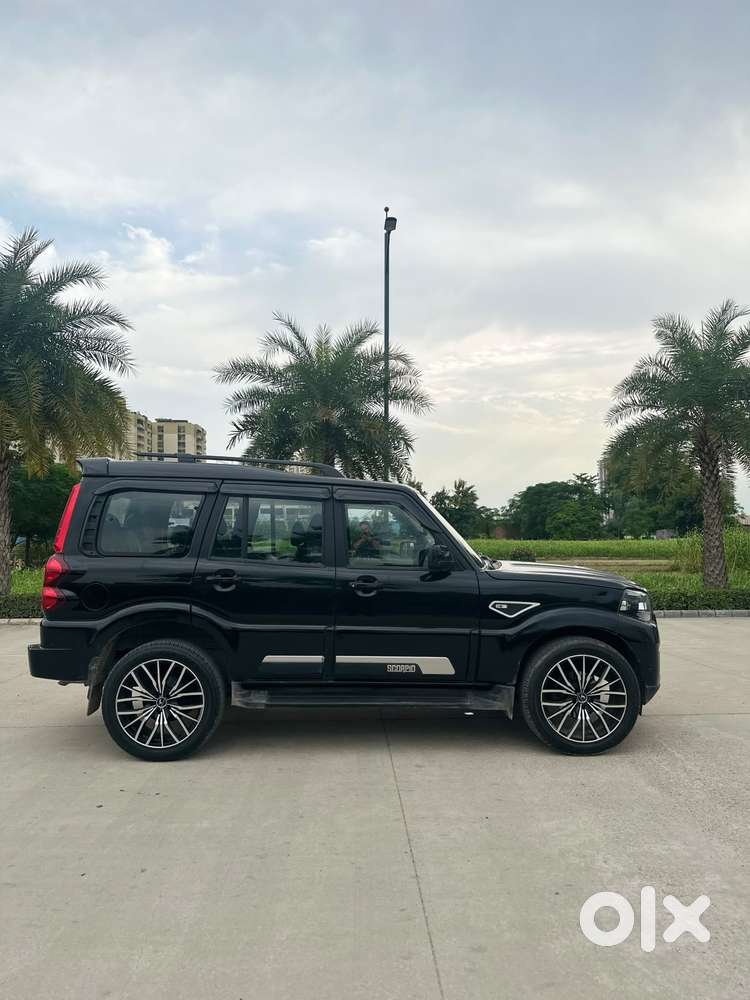 Mahindra Scorpio Classic 2.2 S 11 Mt 7 Str, 2024, Diesel