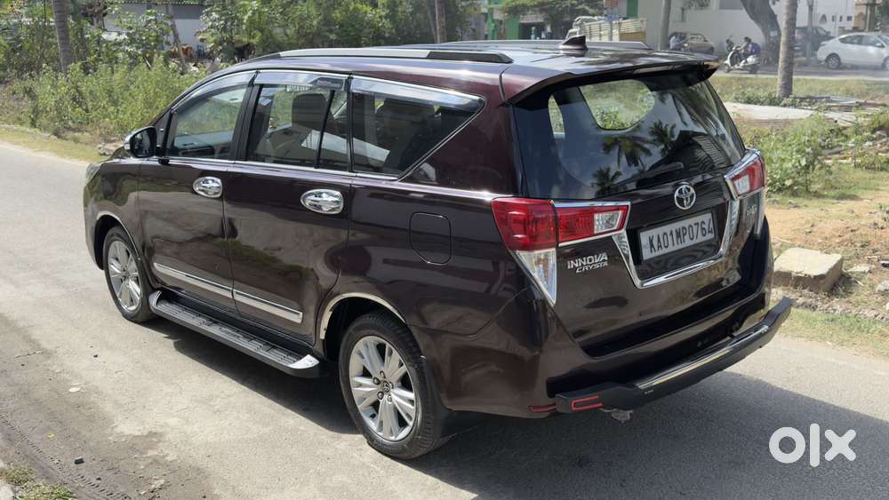 Toyota Innova Crysta 2.8 Zx At 7 Seater, 2016, Diesel