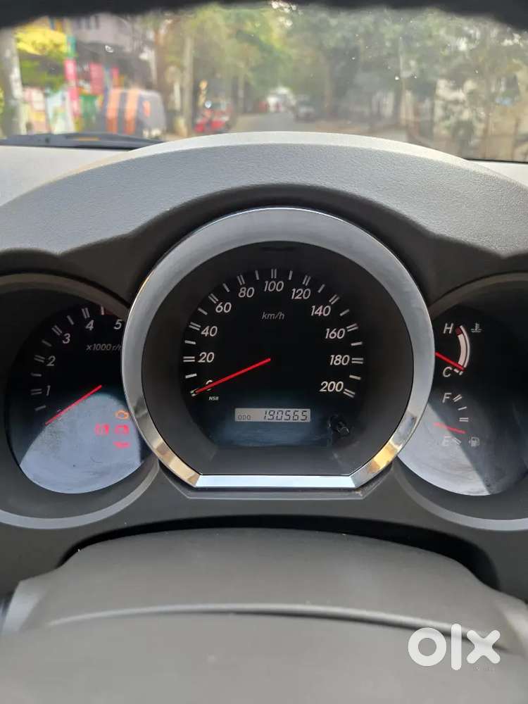 Toyota Fortuner Diesel Well Maintained Showroom Track